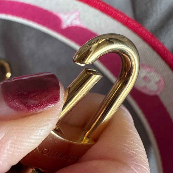 🔥24hrs only🔥Louis Vuitton Logo Shoulder Strap Jacquard Wide Neutral, Pink - Picture 13 of 16